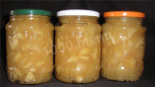 Apple jam with caramel