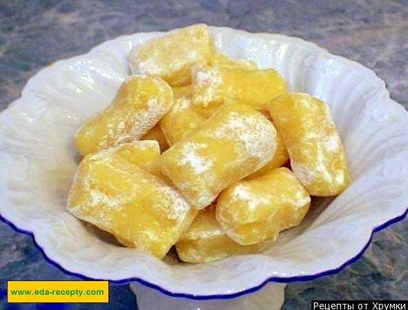 Homemade sour cream toffees