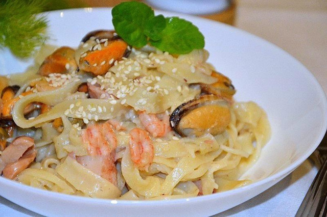 Tagliatelle with shrimp