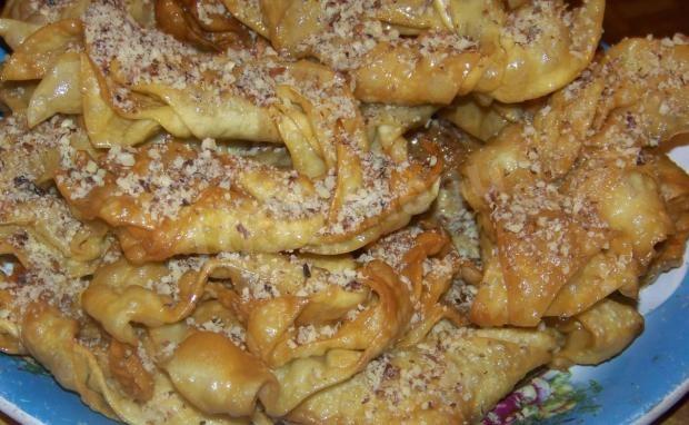 Baklava on margarine with honey