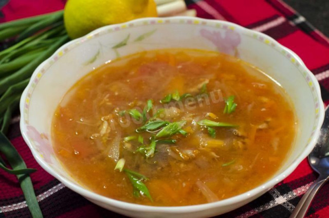 Pink salmon tomato soup without potatoes