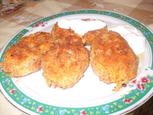 Pancakes with carrots and dried apricots