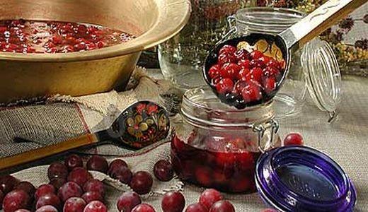 Hawthorn jam with seeds