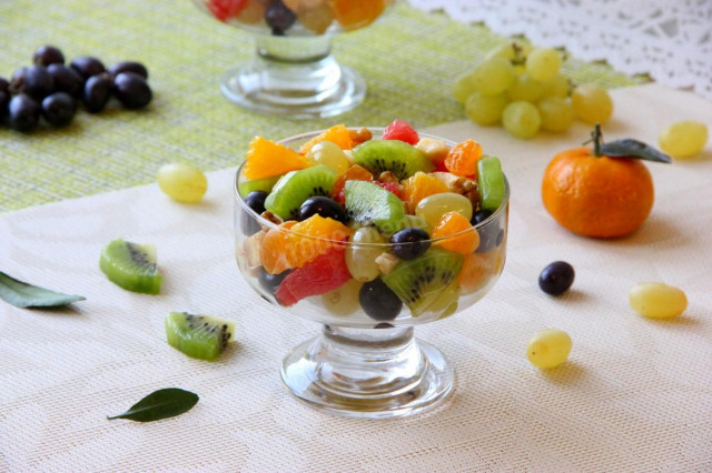 Light fruit salad