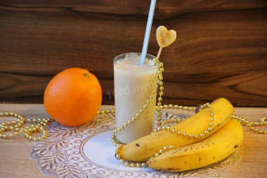 Banana orange smoothie