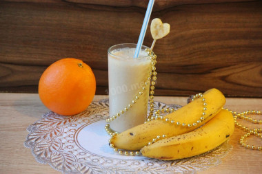 Banana orange smoothie