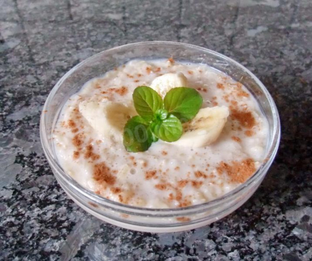 Rice pudding with bananas