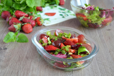 Fruit salad with strawberries and grapes