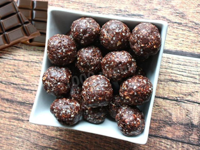 Protein balls with hemp grain