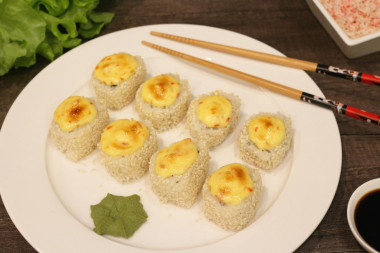 Baked salmon rolls, crab meat and cucumber