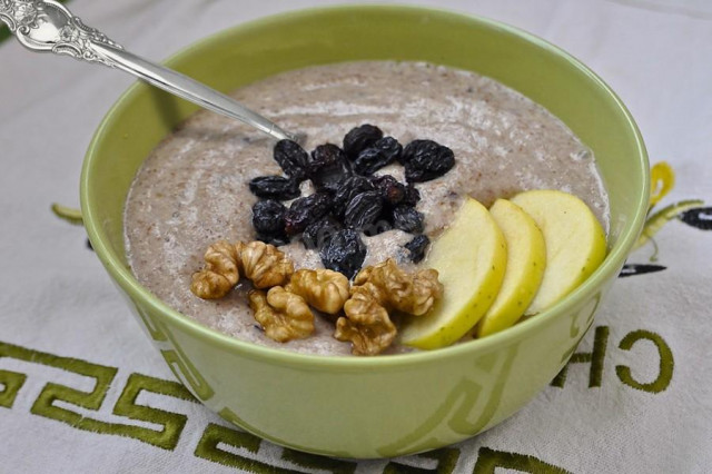 Flaxseed porridge on water