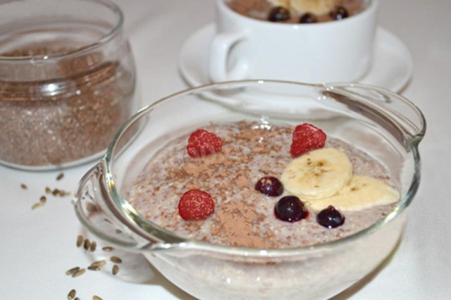 Flaxseed porridge with milk thistle