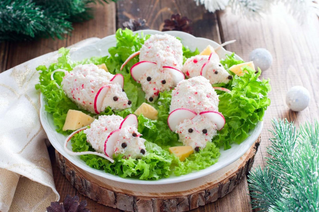 Salad appetizer Crab mice