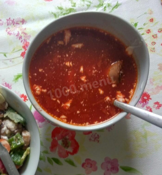 Borscht with pork ribs and beans