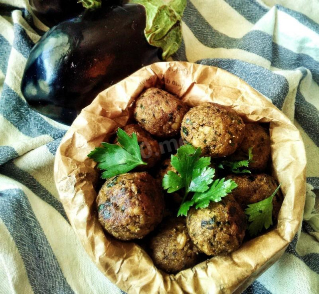 Pearl barley falafel with eggplant