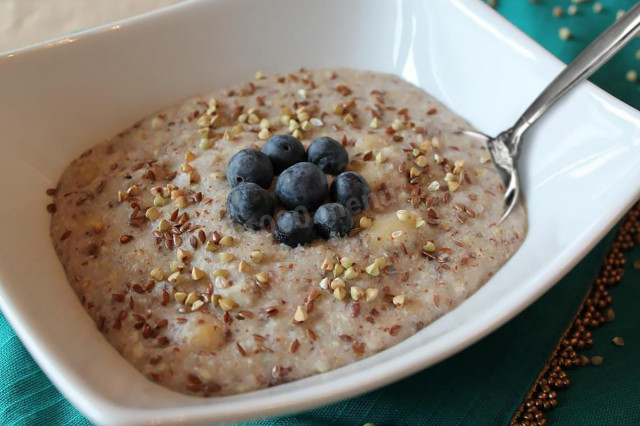 Buckwheat soup in a slow cooker