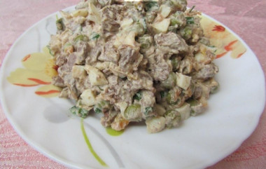 Tender chicken liver salad