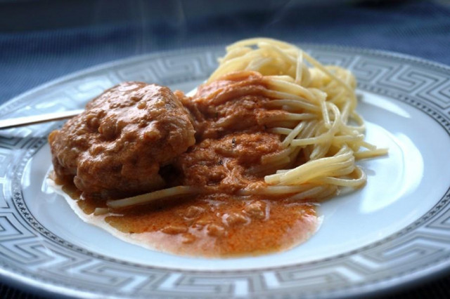 Buckwheat with sauce