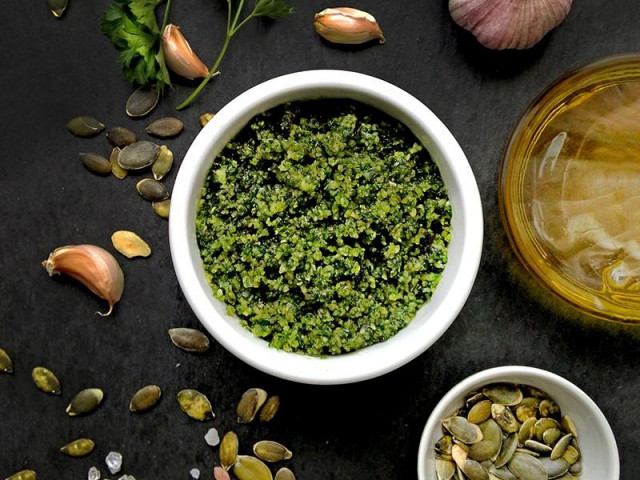 Pumpkin seed pesto sauce