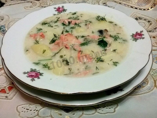 Finnish salmon soup with cream