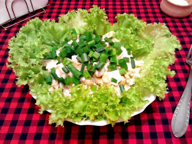 Salad with scallops and beans