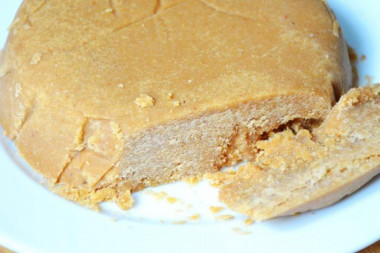 Peanut halva