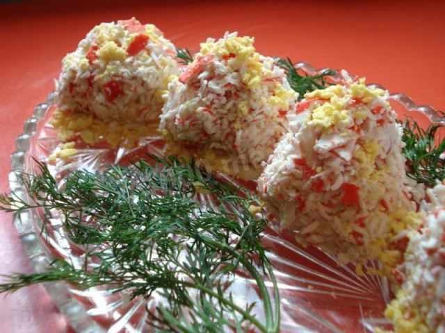 Crab balls with cheese and egg for the New Year