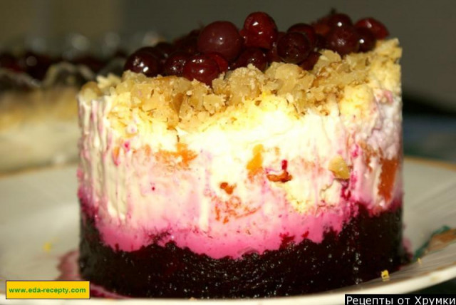 Layered lingonberry salad