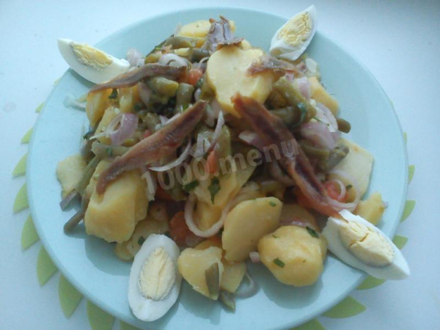 Potato and bean salad with anchovies