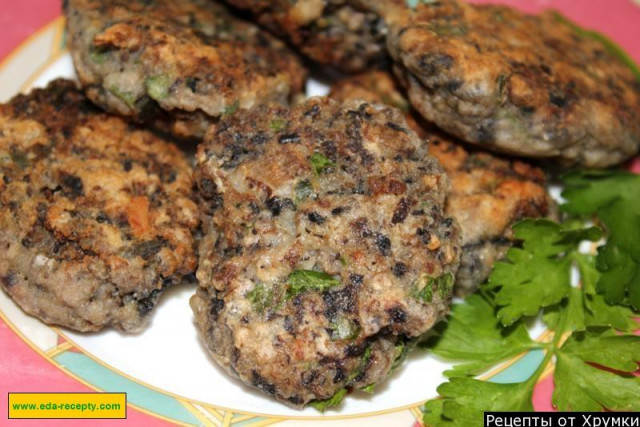 Mushroom cutlets with parsley