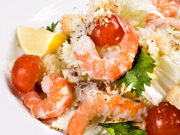 Salad mistress - papaya with tiger prawns