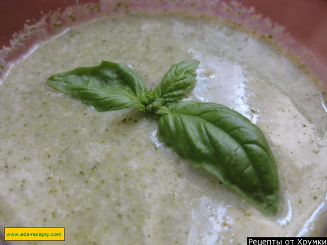 Broccoli potato onion soup