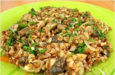 Buckwheat porridge with lean mushrooms