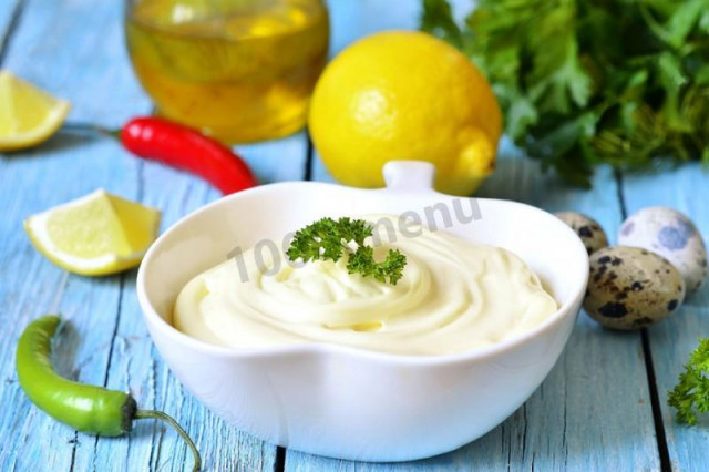 Mayonnaise with milk and quail eggs