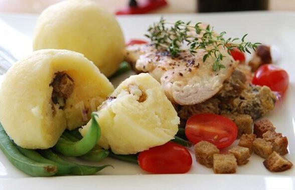 Potato dumplings with pork (Kroppkakor)