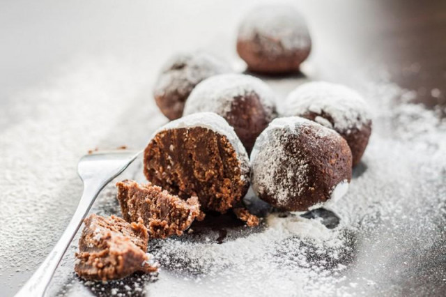 Shortbread potatoes with condensed milk and cocoa