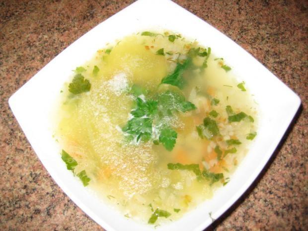 Fresh cabbage soup with canned peas