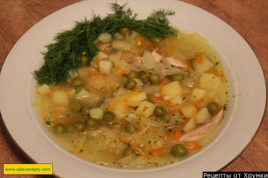 Fresh cabbage soup with canned peas