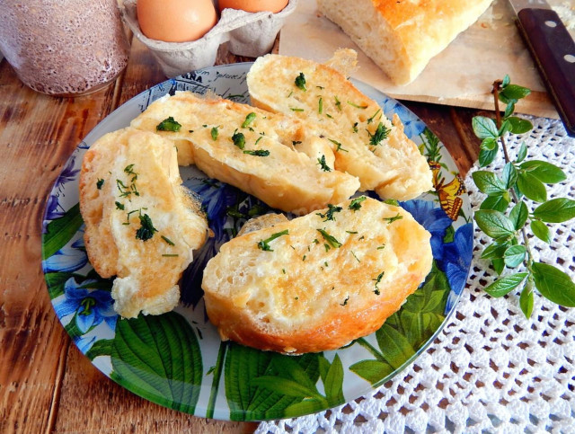 Fried loaf in an egg