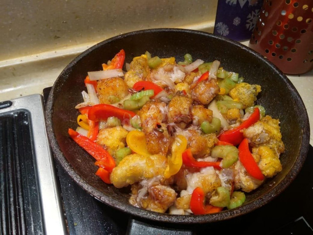 Small-eyed macrurus, fried on high heat with vegetables