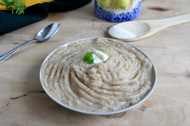 Fried semolina in a frying pan