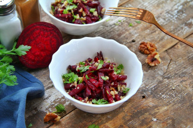 Fried beetroot salad