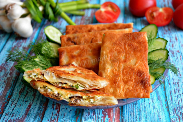 Fried pita bread envelopes