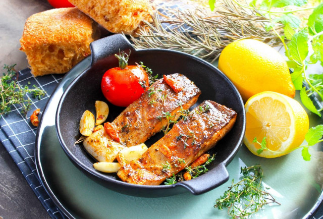 Pan-fried salmon steak