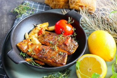 Pan-fried salmon steak