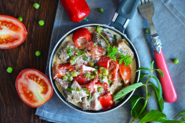 Turkey fricassee with vegetables