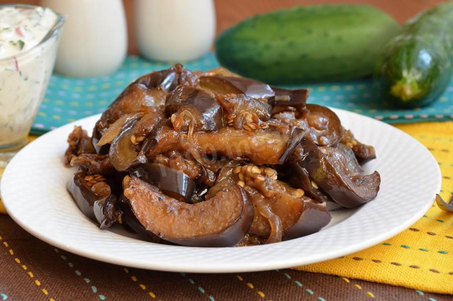 Fried eggplant with onions