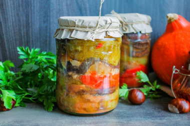 Eggplant snack for winter with bell pepper and garlic