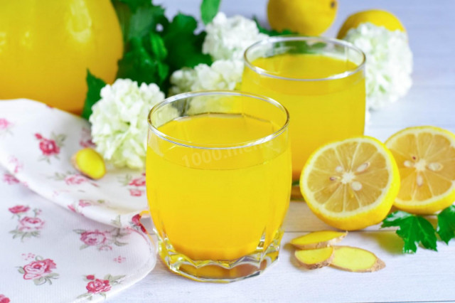 Lemon ginger turmeric honey drink