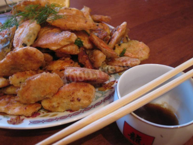 Fried shrimp in breadcrumbs